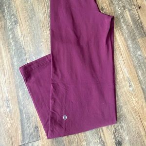 LULULEMON STRAIGHT LEG PANT